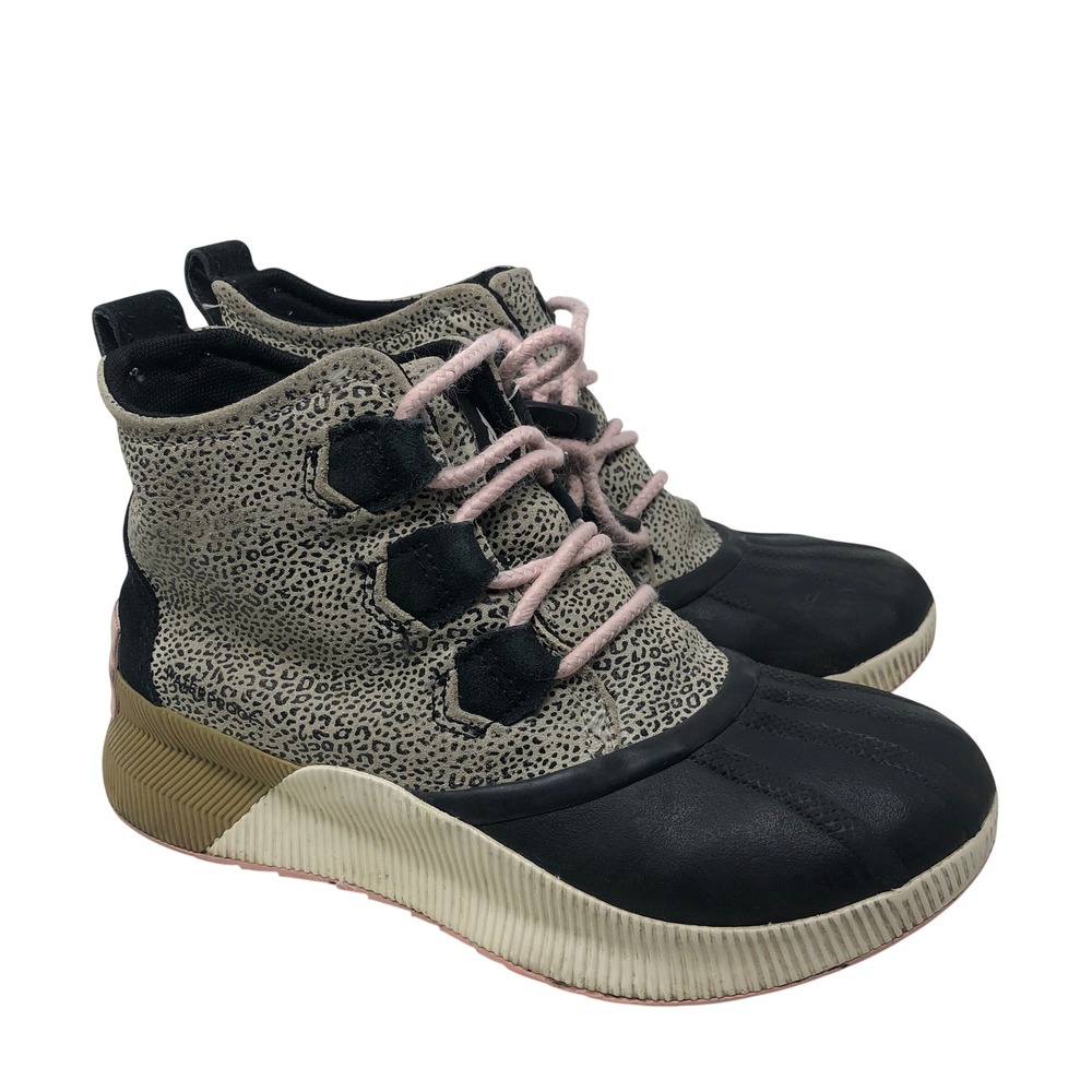 Sorel Out N About III Classic Boots 4 Kids Black Pink Leopard Duck